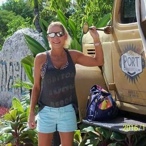 Meet your Posher, Denise